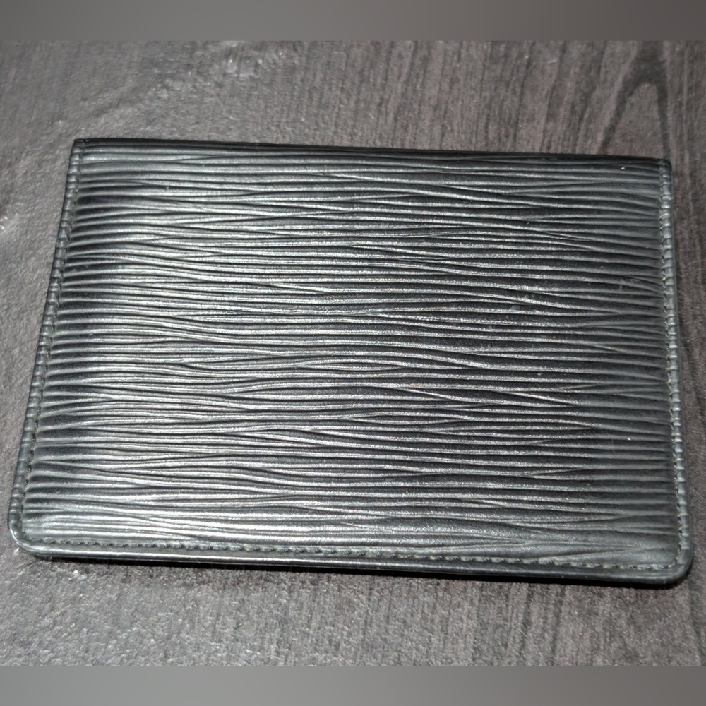 Louis Vuitton Black Epi Leather 2 pocket Card holder - Picture 8 of 8